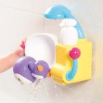 Imagen de Juguete De Baño Tommies Pinguino Para Duchar Bebes 18m+