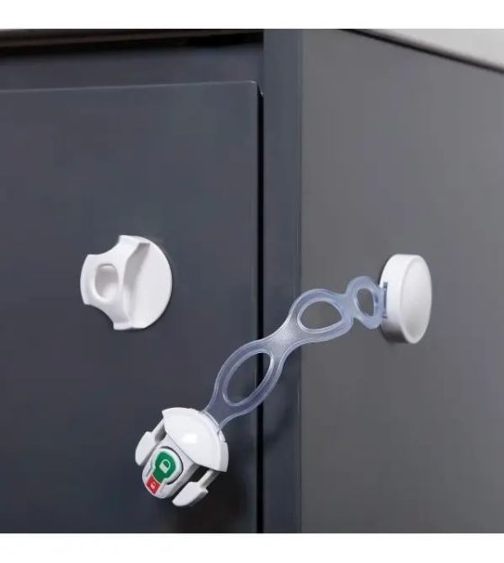 Imagen de Tranca Flexible Multiuso Cajones Puertas Indicador Dreambaby