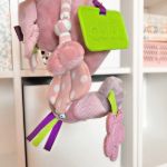 Imagen de Juguete Colgante Flamenco Dolce Toy Bebes Didactico Mordillo