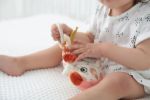 Imagen de Juguete Colgante Erizo Dolce Toys Bebes Didactico Mordillo