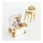 Imagen de Juguete Coche Y Silla Comer Casa De Muñecas Madera 3 Años+ Beige