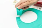 Imagen de Pack Cubiertos Y Babero Silicona Estuche Bebés Alimentacion