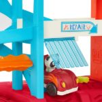 Imagen de Juguete Set Garaje Para Autos 3 Pisos Sonido Bebe 18m+ Btoys