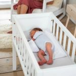 Imagen de Almohada Cojin Posicionador Lateral Baby Sleep Doomoo Blanco