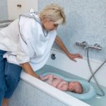 Imagen de Colchon Inflable Accesorio Para Bañera Bañitos Bebés Doomoo Azul