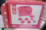 Imagen de Jg Infantil Te Tazas Porcelanadetalle Valija Decolorida 3 A+ Rojo Lunares