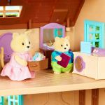 Imagen de Set De Muñecas Famillia Lil Woodzeez Gatos Whiskerelli 3a+