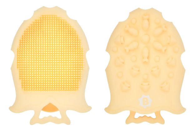 Imagen de Cepillo 2 En 1 Para Baño Bebes Masajeador Silicona Badabulle Amarillo