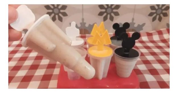 Imagen de Pack De 6 Moldes Para Hacer Helado Diseño Infantil Mickey Rojo
