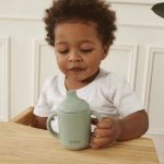 Imagen de Vaso Verde Buba 6m+ Para Niños, 100% Silicona, 120 Ml, Sin Bpa Verde Claro