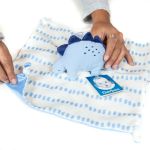 Imagen de Mantita Con Peluche De Apego Para Bebés Nonny Dino Gerber