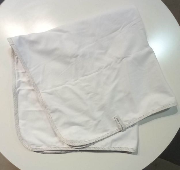 Imagen de Sabana Mantita De Algodón Para Bebes Blanca Borde De Rayitas