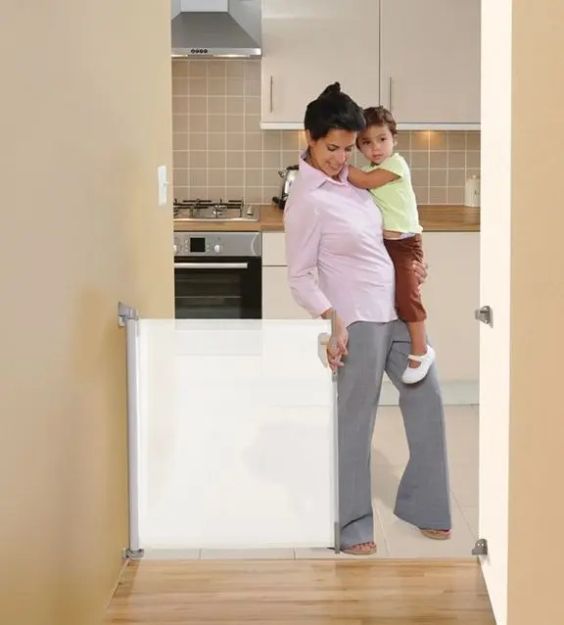 Imagen de Puerta Portón Seguridad Retráctil Extensible Barrera Bebes