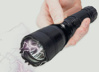 Imagen de Picana personal con linterna led recargable 220 v con estuche