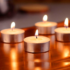 Imagen de Velas chatas blancas 50  unidades