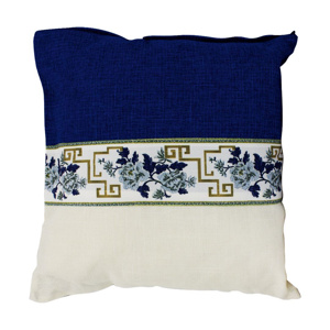 Imagen de Almohadón bicolor con franja decorativa 44 cm x 44 cm