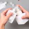 Imagen de Botella plástica flexible con tapón para viaje 50 ml