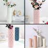 Imagen de Florero ceramica blanco labrado