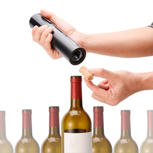 Imagen de Destapador para botellas de vino c/accesorios y base-a pila