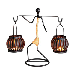 Imagen de Candelabro Doble En Hierro Estilo Nórdico Figura Femenina