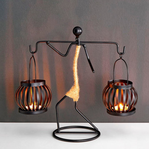 Imagen de Candelabro Doble En Hierro Estilo Nórdico Figura Femenina