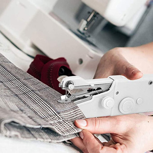 Imagen de Maquina de coser portátil Mini Compacta - De mano